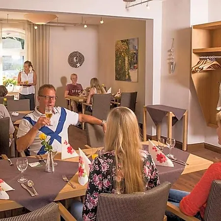 Hotel Zur-borke