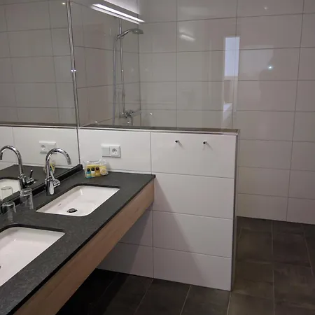 Zur-borke מלון Neuenrade